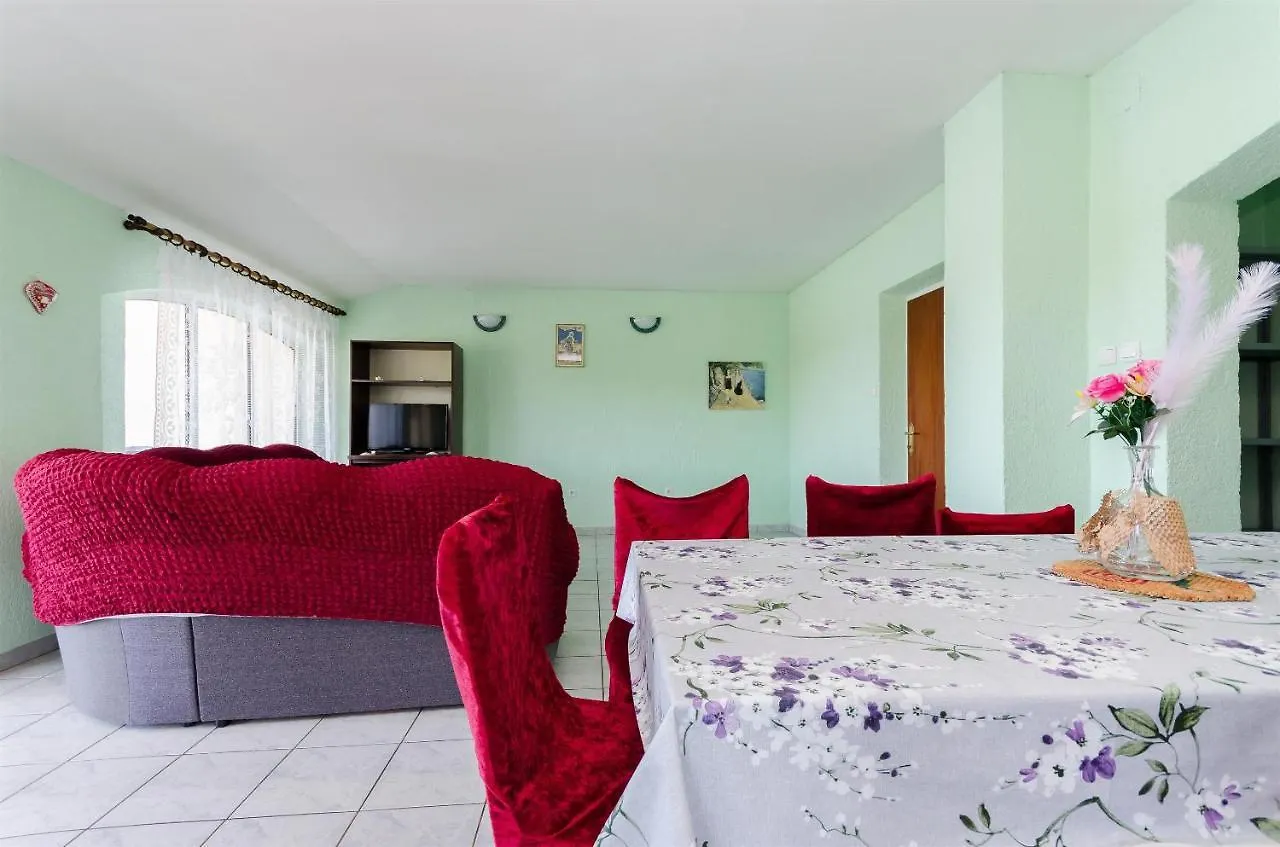 Apartments Katica Supetarska Draga