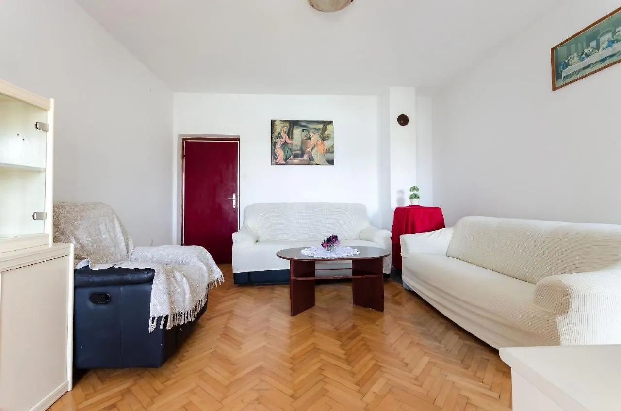 Apartments Katica Supetarska Draga كرواتيا