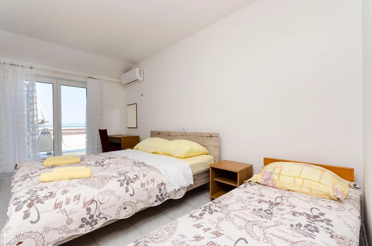 Apartments Katica Supetarska Draga كرواتيا