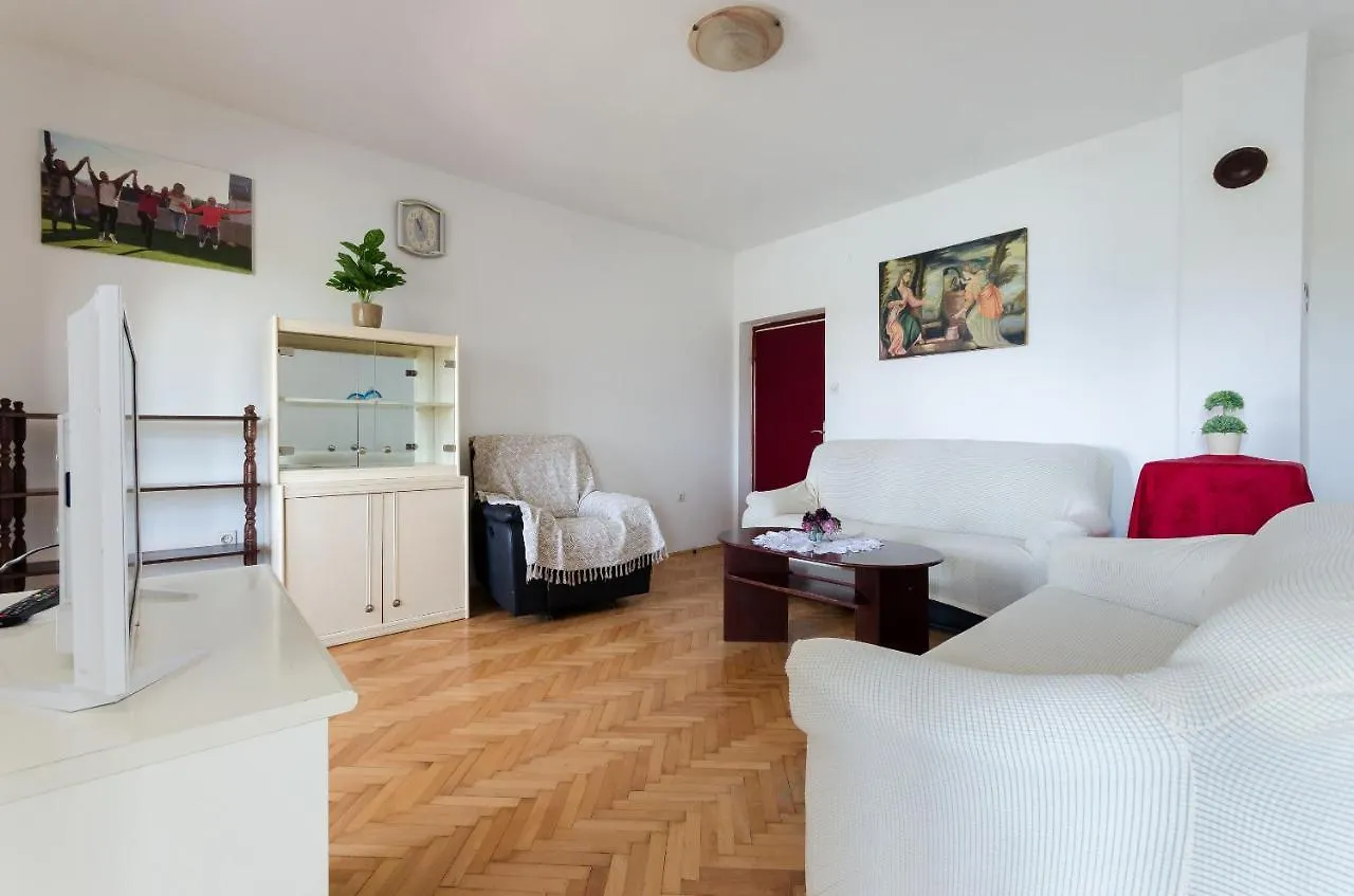 Apartments Katica Supetarska Draga